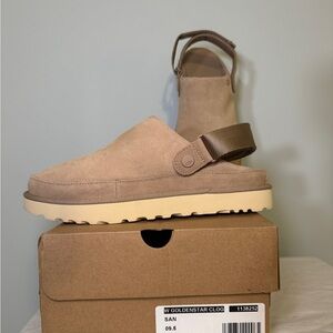 UGG Goldenstar Clog
Color: Sand 9.5